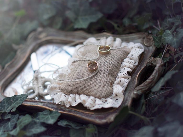 As 9 Tradições de Casamento Mais Famosas e Seus Significados